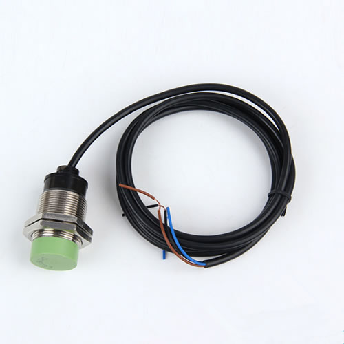 Бесконтактный переключатель PR30-15DN