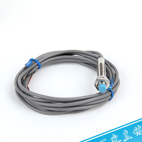 Бесконтактный переключатель типа Omron LJ8A3-2-Z-BX