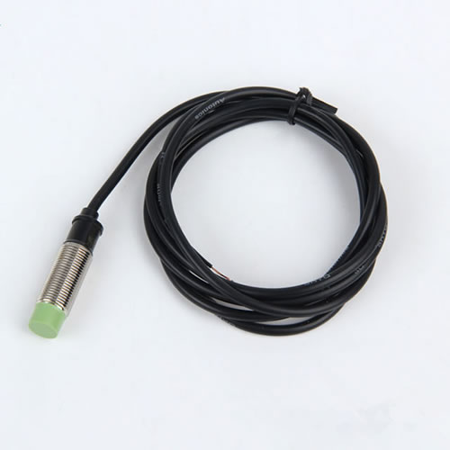 Бесконтактный переключатель PR12-4DN