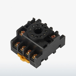 Релейная розетка PF113A