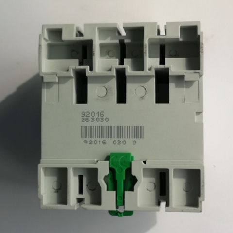 Автоматы защити цепи остаточного тока DX3 63A EZ9R36263 2P 4P